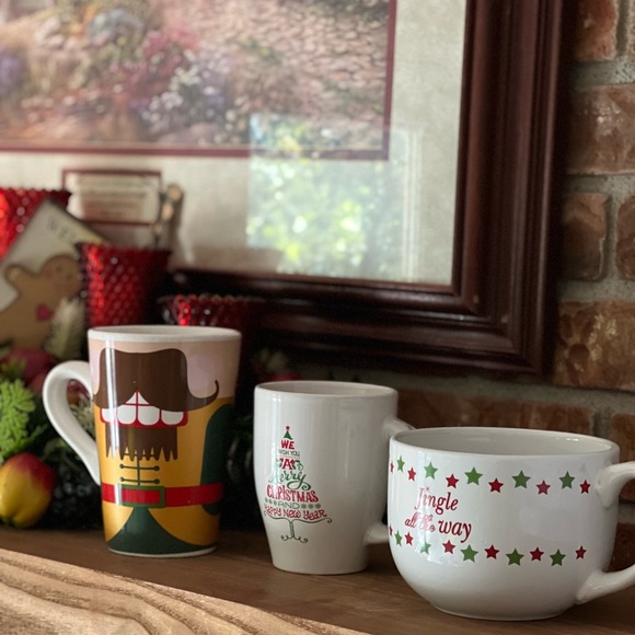 Holiday Mug and Soup Bow Bundle - Picture 1 of 5